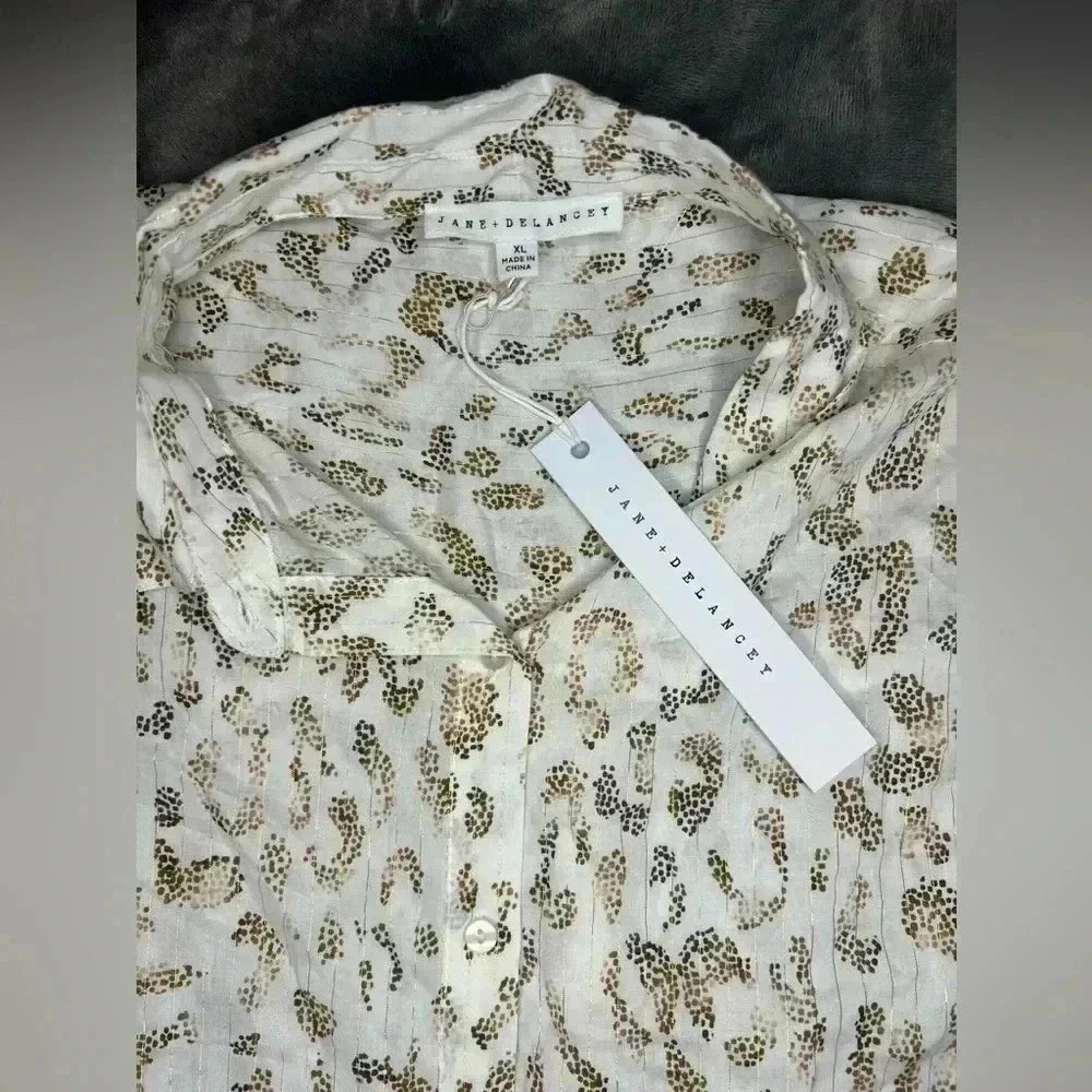 JANE + DELANCEY Animal Print Button Down top size XL, BNWT - Picture 3 of 5